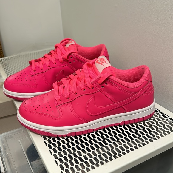 Nike Dunk Lows Hyper Pink size 6. - Picture 4 of 4